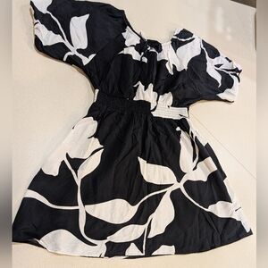 Nine West Black and White Leaf Print Dress